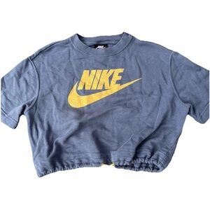 Nike Cropped Short Sleeves Shirt Size XS